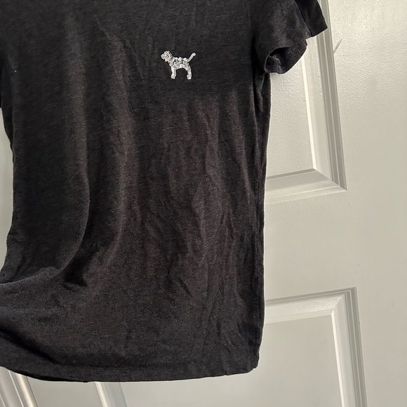 PINK Victoria Secrets Grey/Blacj with Sequence Tshirt Size L - Picture 3 of 9